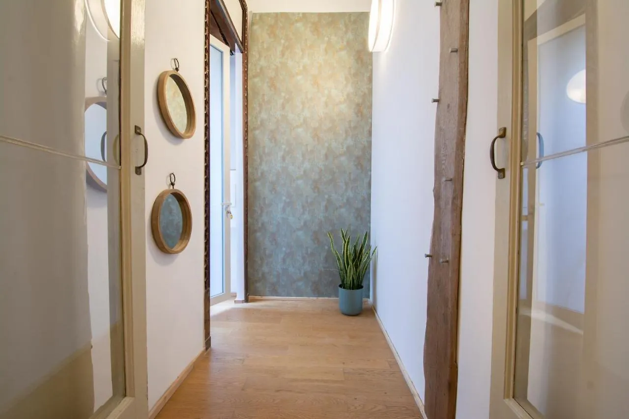 Catania Central Rooms 0*,  إيطاليا