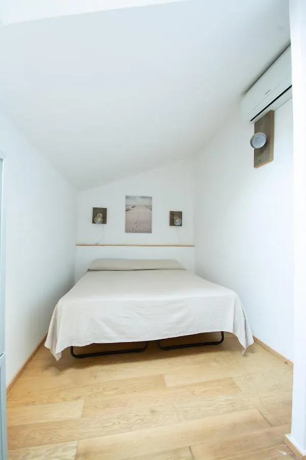 Catania Central Rooms 0*,  إيطاليا